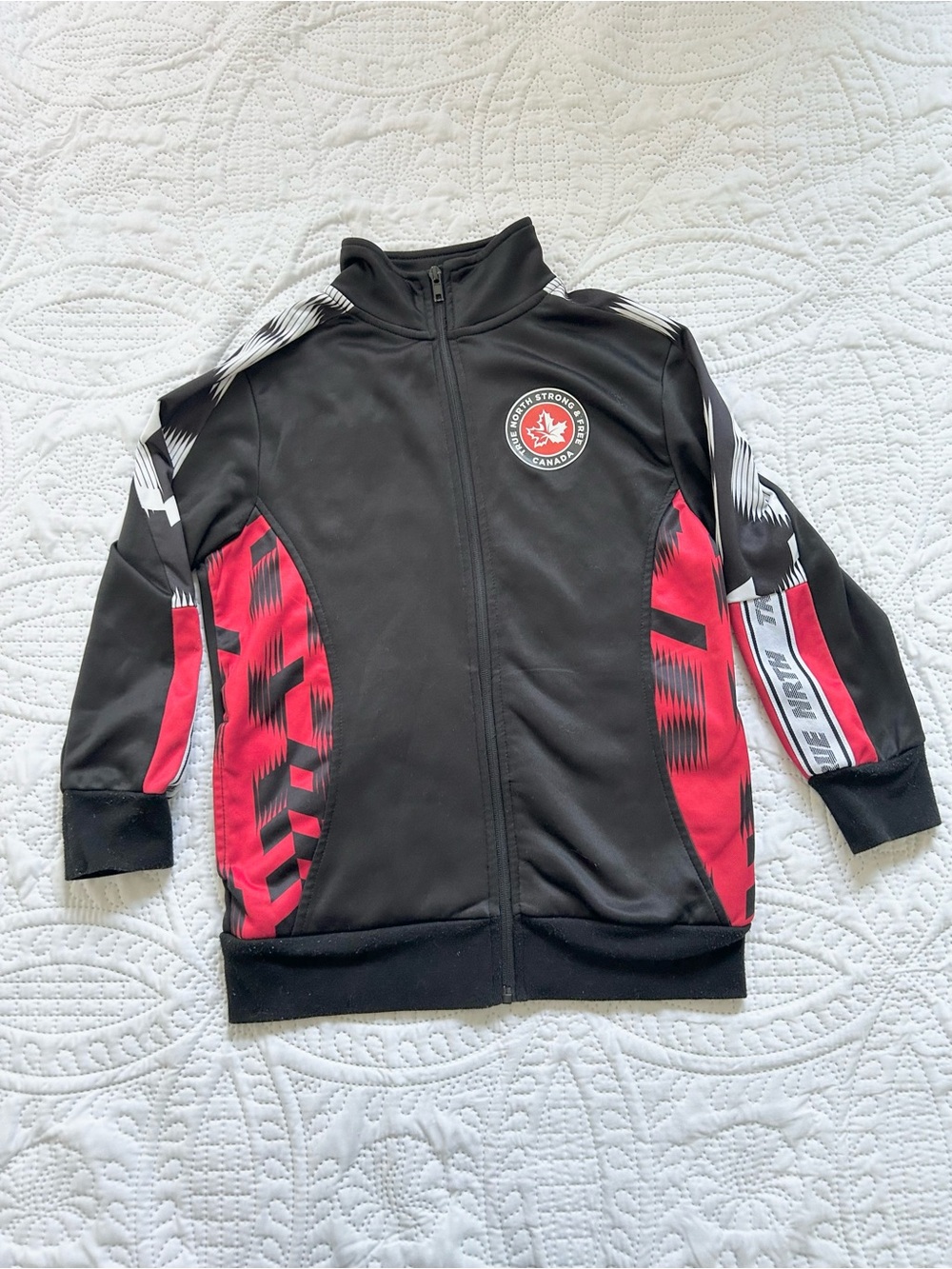 True North Strong & Free - Canada Crest Zip-Up Hoodie Athletic Jacket